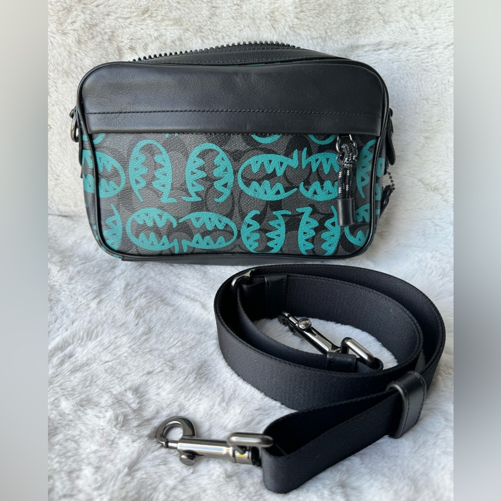 Coach camera crossbody new